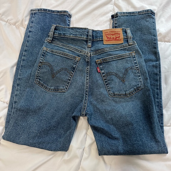 Levi’s Wedgie Straight - Picture 5 of 5